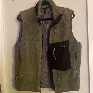 Patagonia retro Men's Olive Fleece Vest